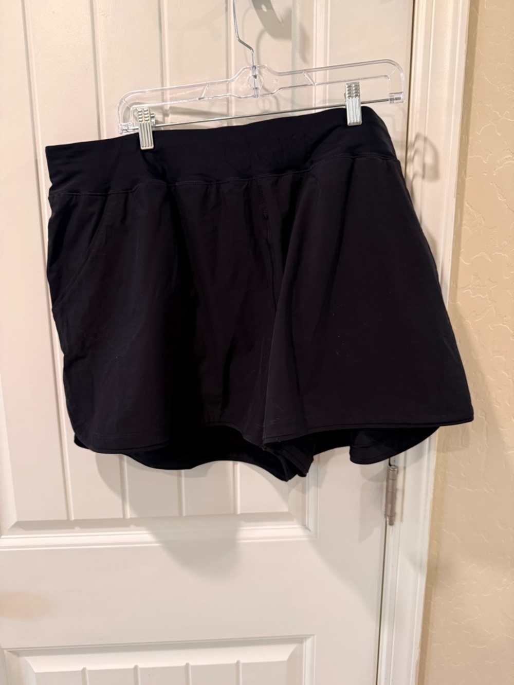 Lands' End Black Women's Active shorts 24W